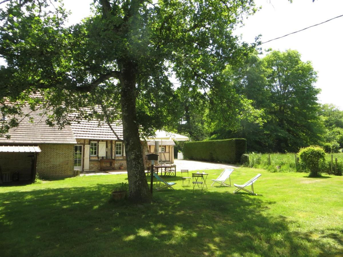 Villa La Ferme De Montboulan Salbris Esterno foto
